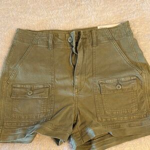 American Eagle Outfitters Green Cargo Shorts High-Waisted Casual
